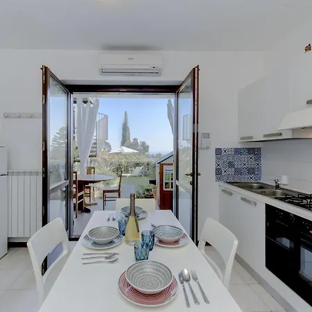 -piscina Con Vista- Casa Sui Colli Di Apartment
